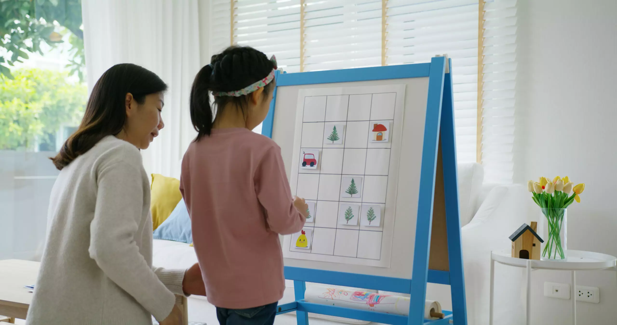 Little cute girl happy play and learn offline computer language game